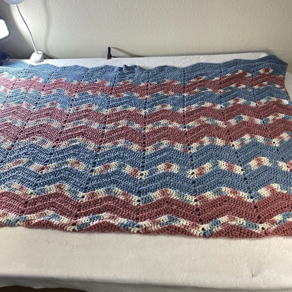 Vintage Handmade Crochet Afghan Throw Blanket Chevron Ripple 78x54 Multicolor